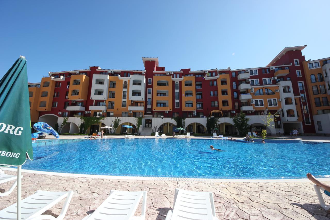 Menada Apartments In Marina Cape Равда Экстерьер фото