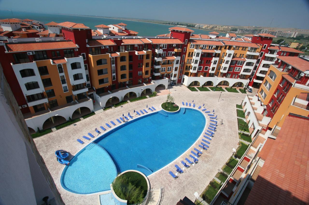 Menada Apartments In Marina Cape Равда Экстерьер фото