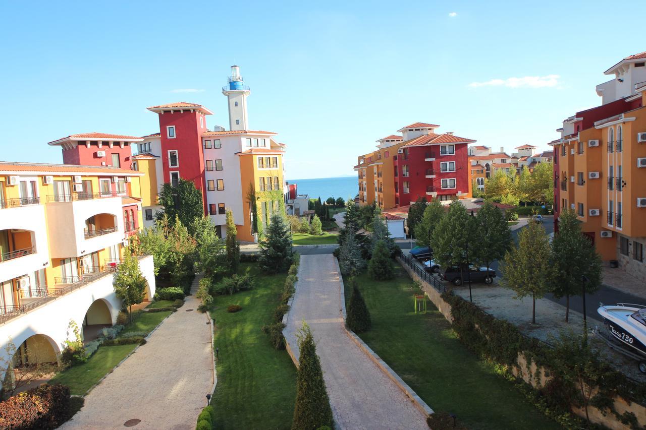 Menada Apartments In Marina Cape Равда Экстерьер фото